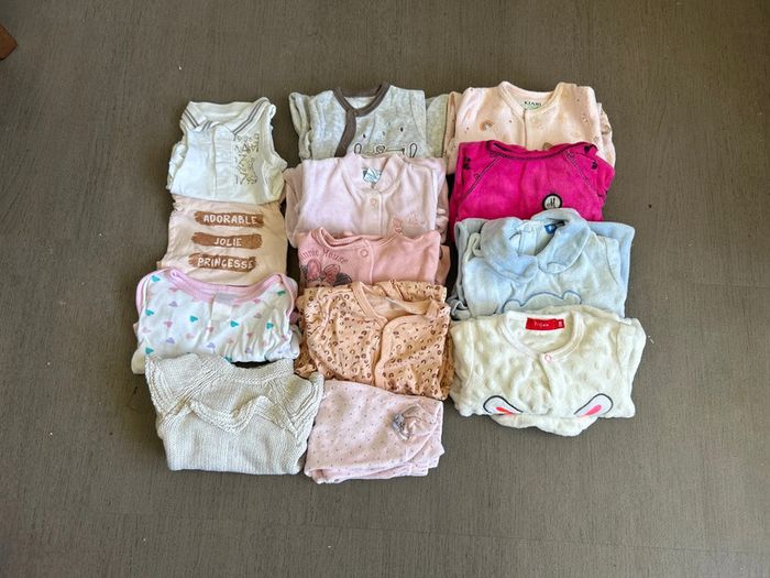 Lot de vêtements 0 mois, naissance