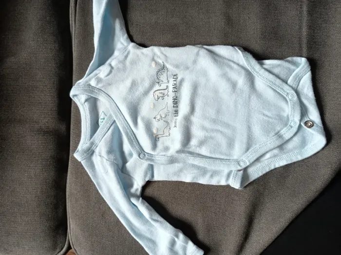 Lot vêtements 1 mois - photo numéro 15