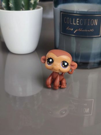 Littlest Pet Shop #56 brown monkey chimpanzee