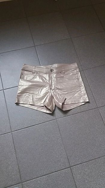 Joli short doré