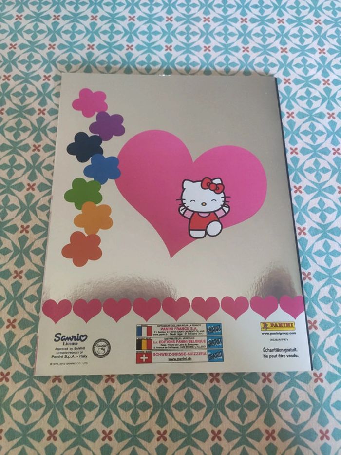 Album Panini Hello kitty I love life - photo numéro 2