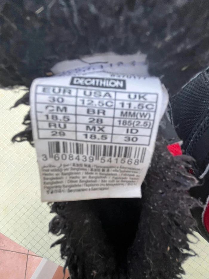 Chaussure quechua rouge et noir - photo numéro 5