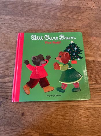 Livre Mon petit album Petit Ours brun Vive Noël !