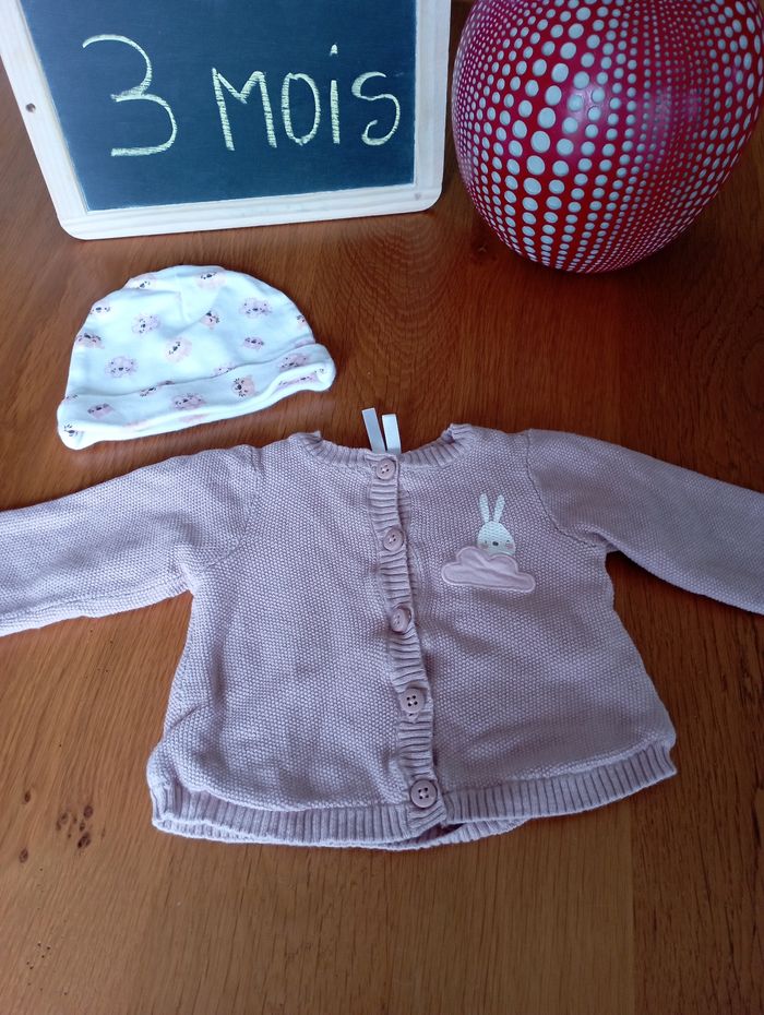Gilet Orchestra et bonnet taille 3 mois en très bon état