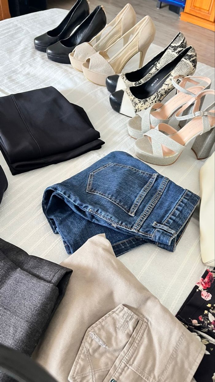 Lot de vêtements , sacs et chaussures - photo numéro 7