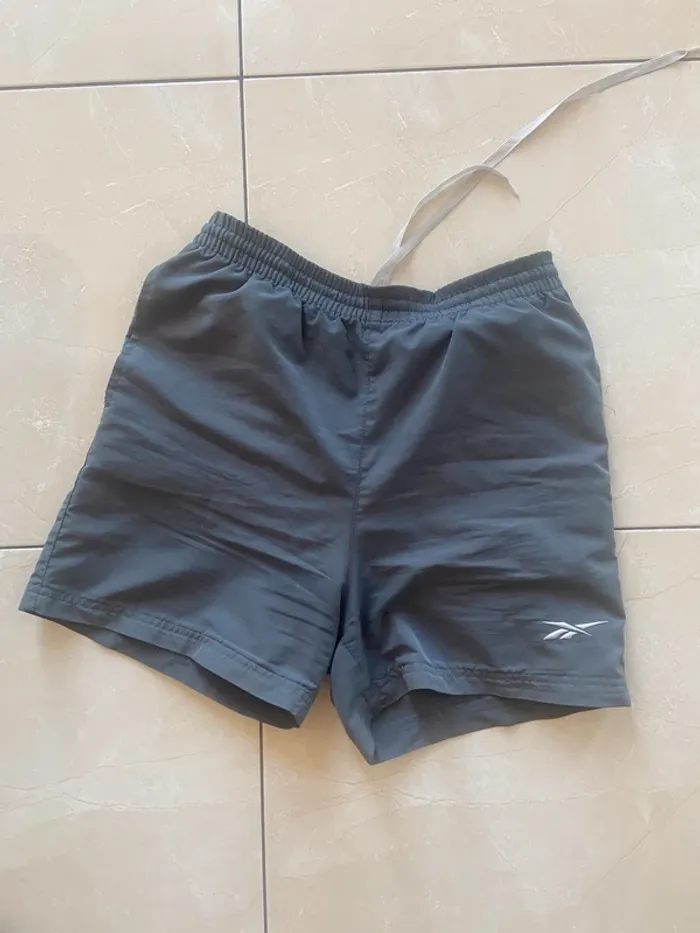 Short Reebok