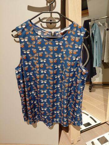 Debardeur sans manche avec fermeture dans le dos