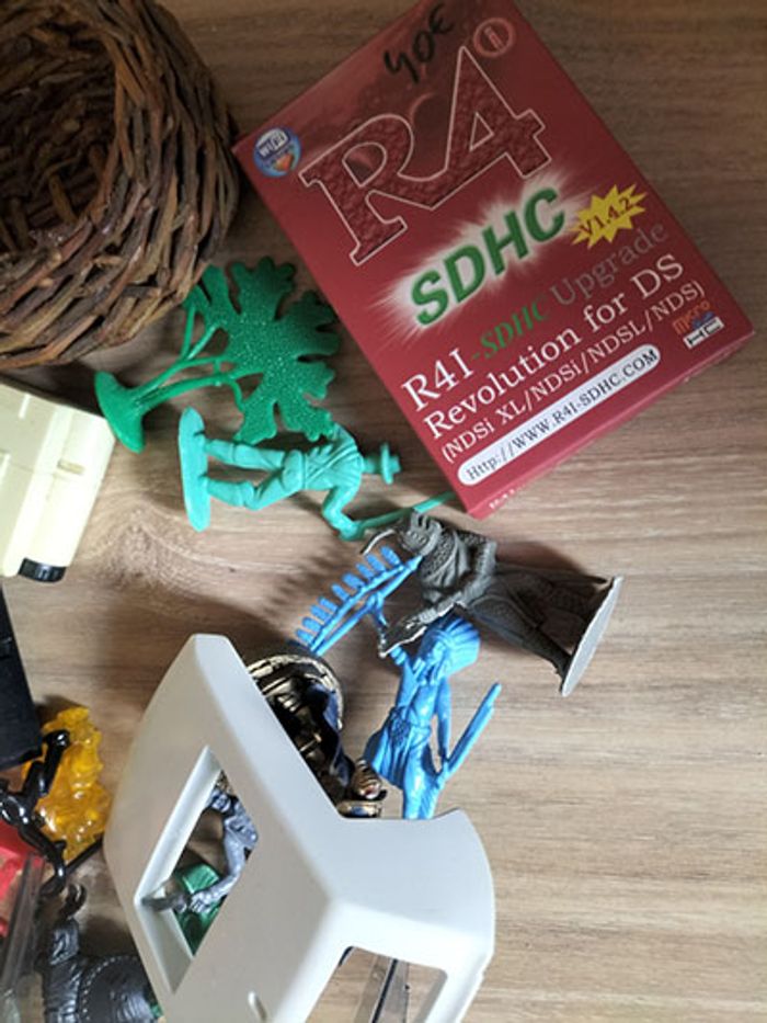 lot de jouets - photo numéro 7