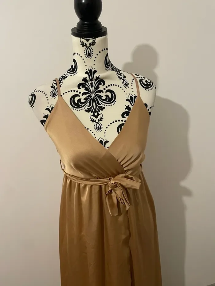 Robe de soirée longue taille 36 à bretelle cache cœur effet portefeuille - photo numéro 2