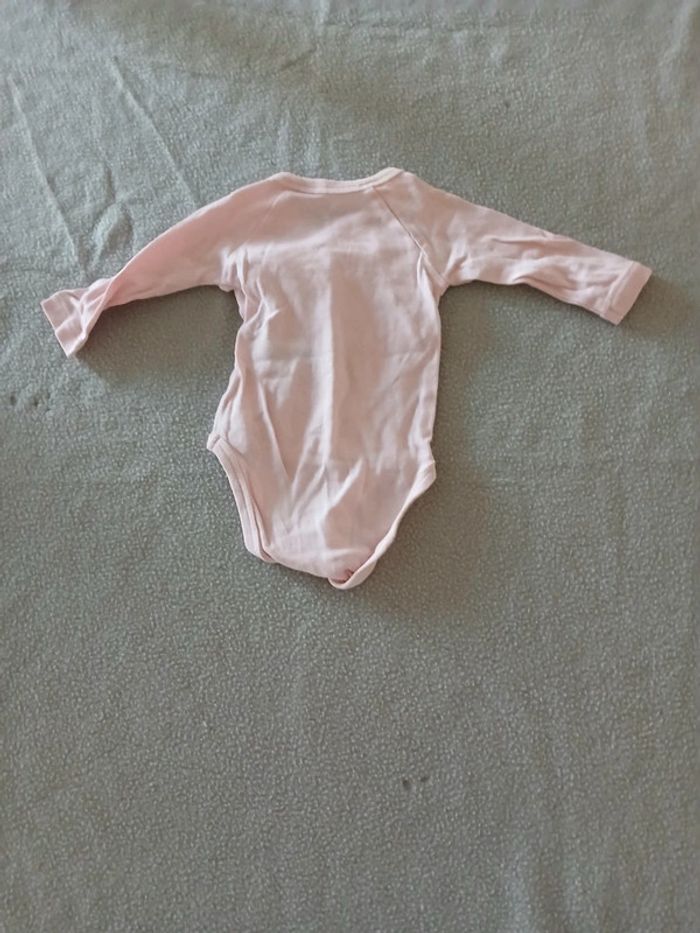 Body 1 mois - photo numéro 3