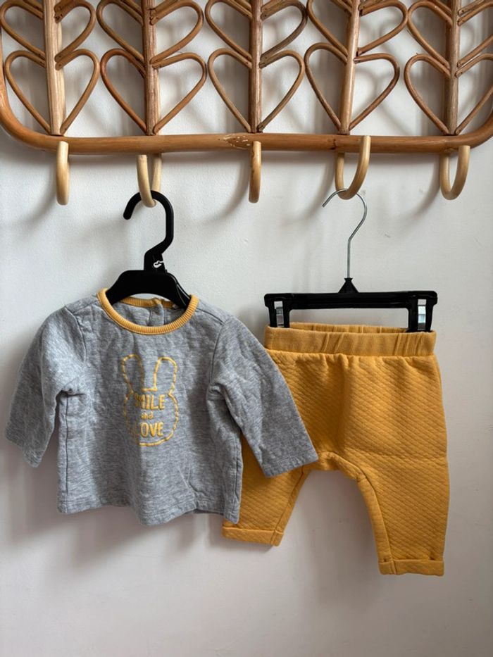 Ensemble gris et jaune mixte 3 mois