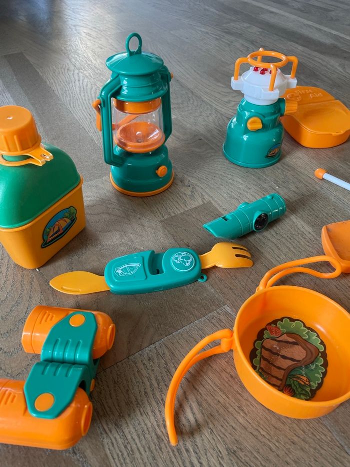 Jeu imitation camping très bon état - photo numéro 4