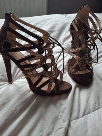 Chaussures à talons fins pointure  38