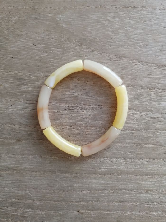 Bracelet élastique perles tubes jaunes neuf - photo numéro 2