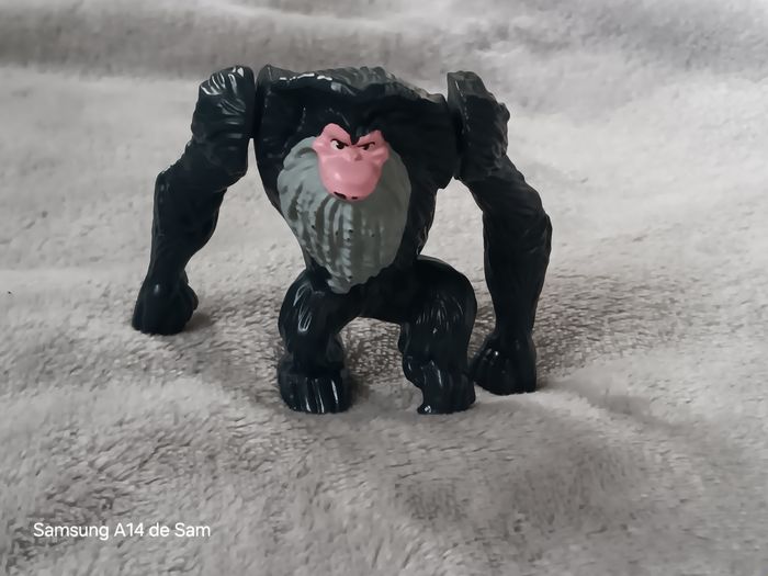 Figurine capitaine gutt age de glace 4 macdonald fox 2012