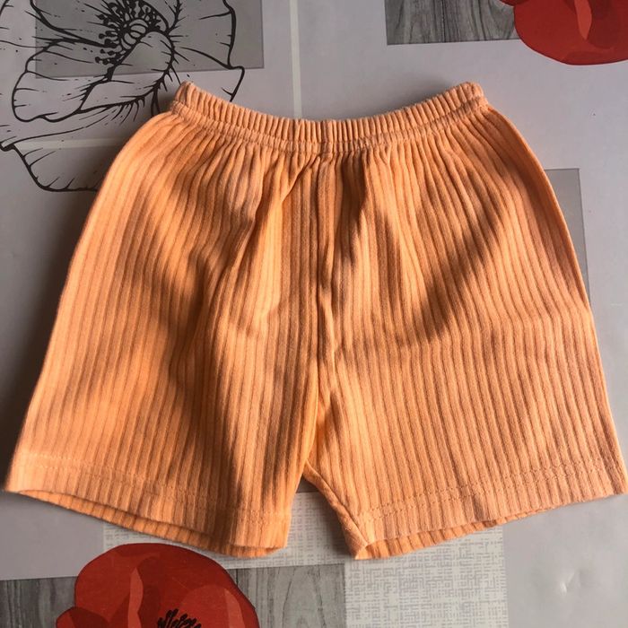 Short orange