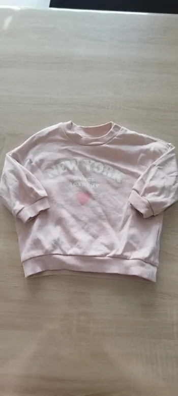 Pull rose bébé fille h&m 4/6 mois