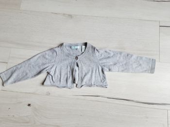 Vêtement bébé fille gilet boléro gris brillant Obaïbi 12 mois 1 an