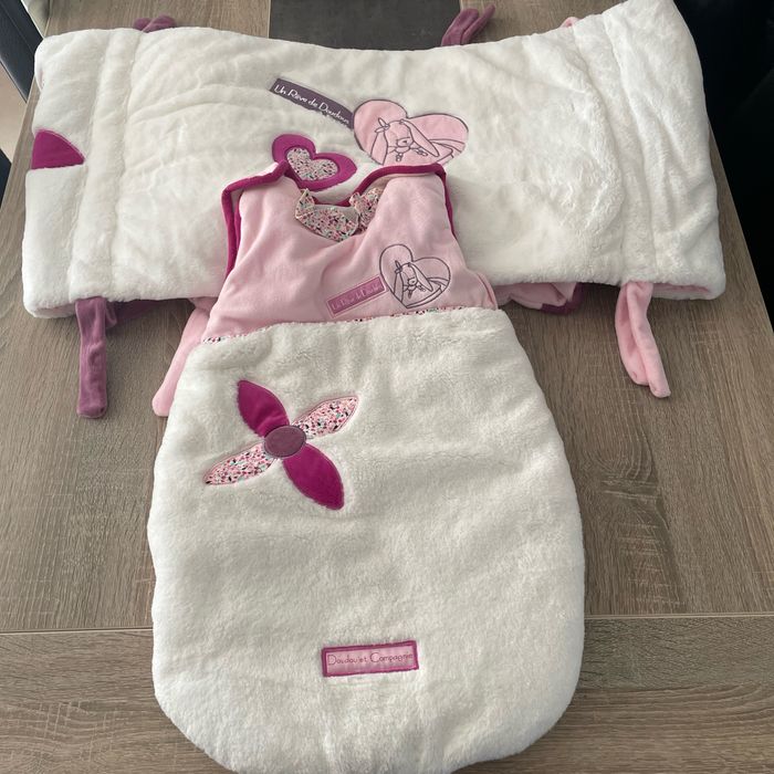 Tour de lit et gigoteuse Doudou et compagnie