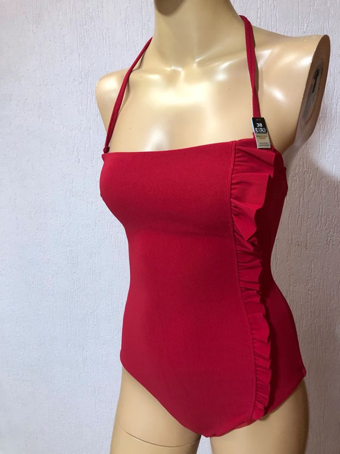 Maillot rouge une pièce - ne u f - photo numéro 2