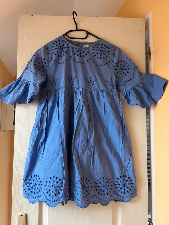 robe broderie zara bleu 11/12ans - photo numéro 2