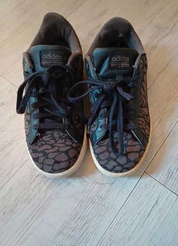 Baskets Adidas femme pointure 37 et demi
