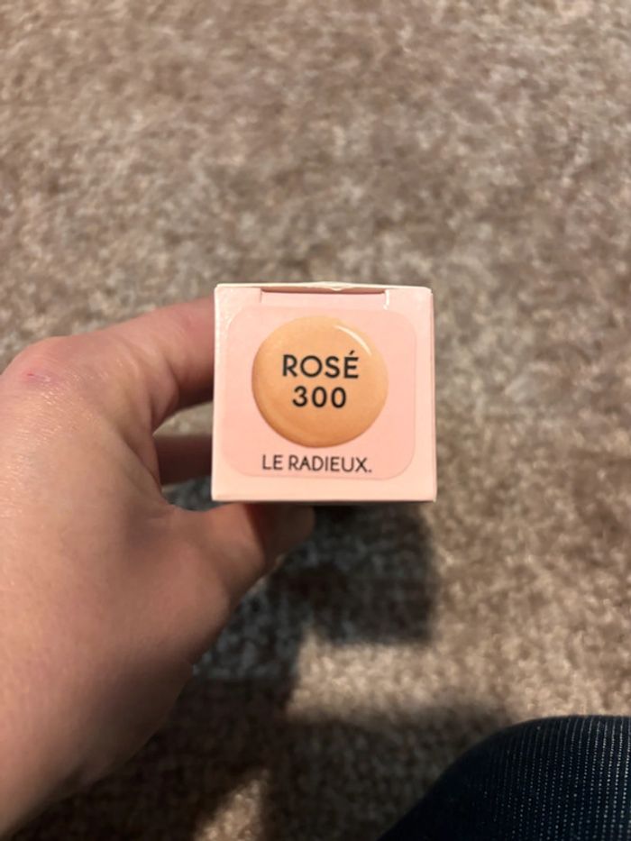 fond de teint Yves Rocher produit neuf maquillage rose - photo numéro 5