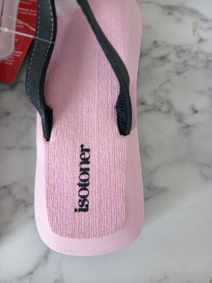 Tongs isotoner taille 37 - photo numéro 2