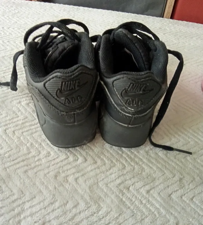 Basket garçon ⭐ très bon état ⭐ pointure 29,5 ⭐ Nike - photo numéro 3