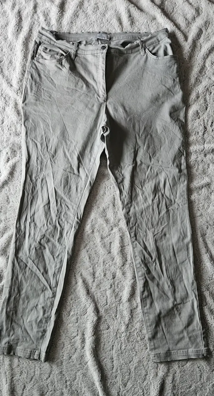 Pantalon T48