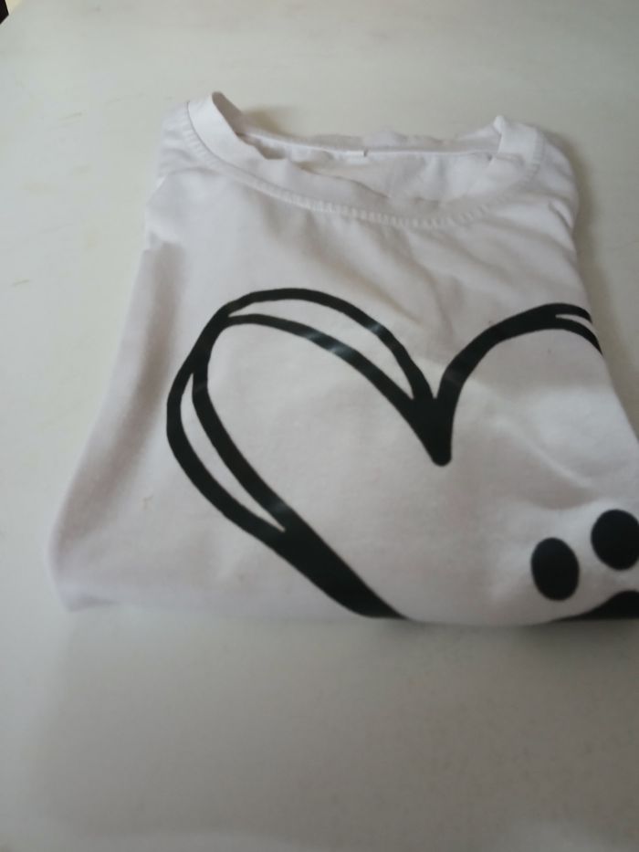 Tee shirt motif patte de chien
