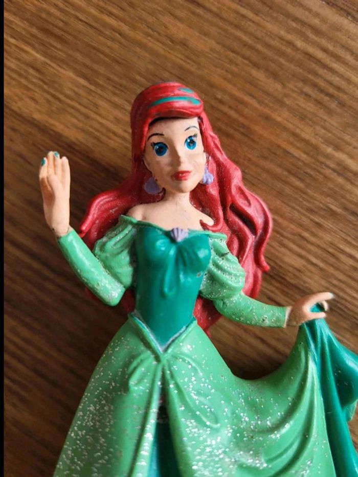 Figurine Ariel princesse Disney robe verte pailletée – Petite Sirène – Collection enfant - photo numéro 4