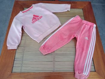 Jogging complet rose Adidas 18-24 mois