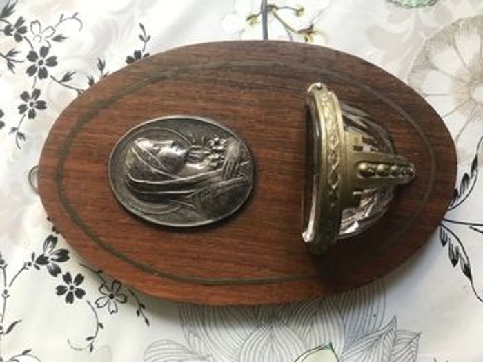 Bénitier mura, médaillon signé Rufonny - photo numéro 5