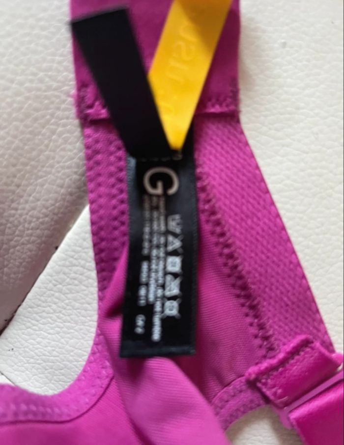 ✨ Soutien-gorge rose fuchsia effet satiné 85G – Neuf - photo numéro 6