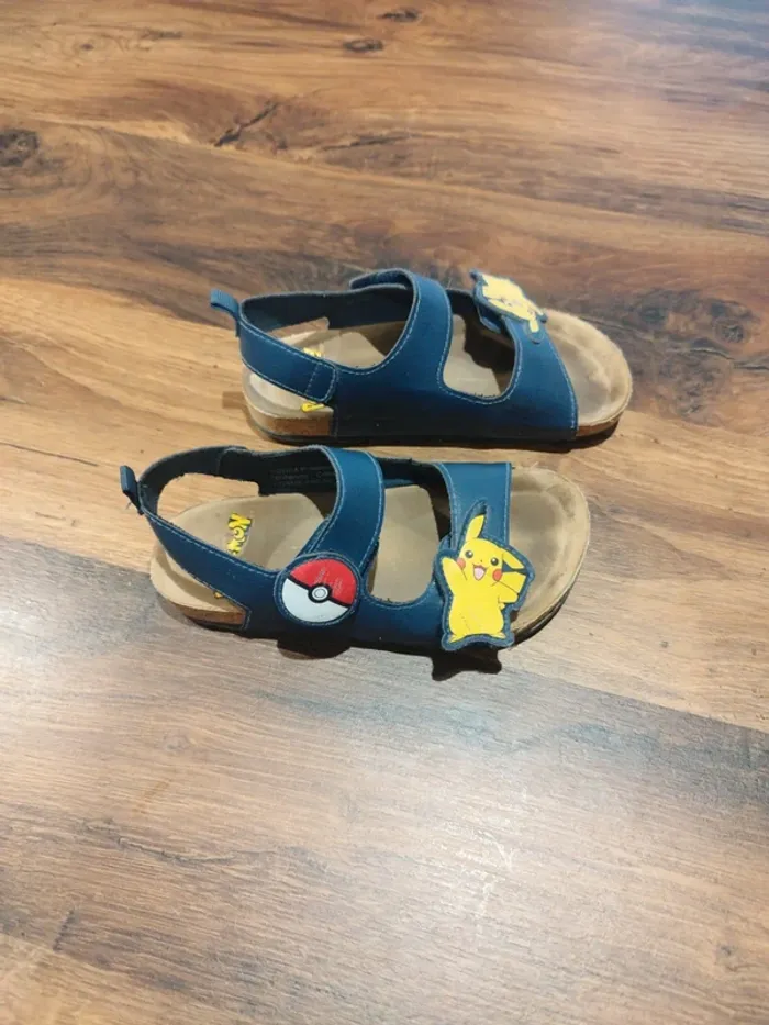 Sandales "Pokemon" H&M - Taille 28 - photo numéro 4