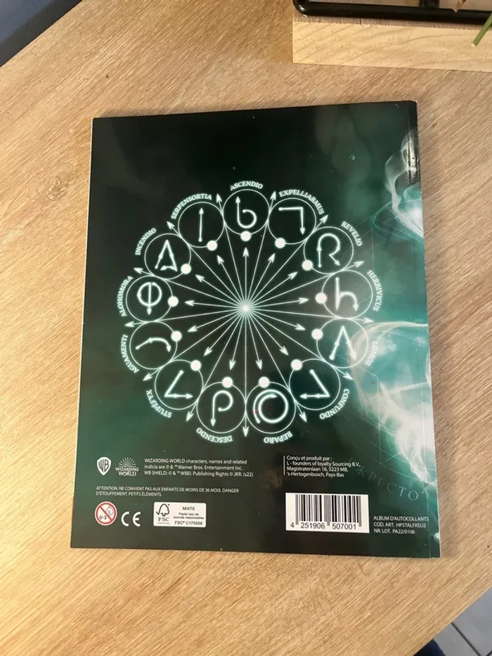 Album livre autocollant Harry Potter - photo numéro 6