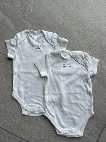 Lot bodie 3 mois neuf