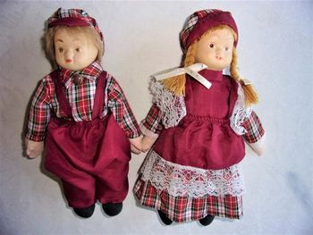 Couple de poupons hauteur 26 cm
