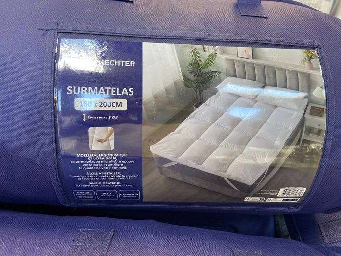 Sur matelas Daniel hechter neuf 160/200,5 cm d’épaisseur (moelleux,ergonomique,ultra doux)