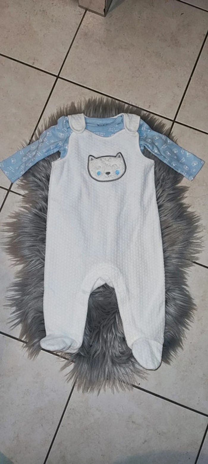 Lot 5 pyjamas en velours très bon état taille 6 mois - photo numéro 7