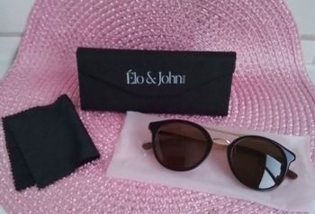 Paire de lunettes de soleil Aviateur Marilyn. Neuve