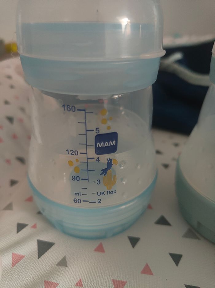 Lot 4 biberons mam - photo numéro 2