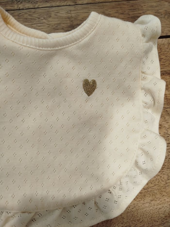 Bavoir froufrou crème pointelle Amande NEUF - photo numéro 2