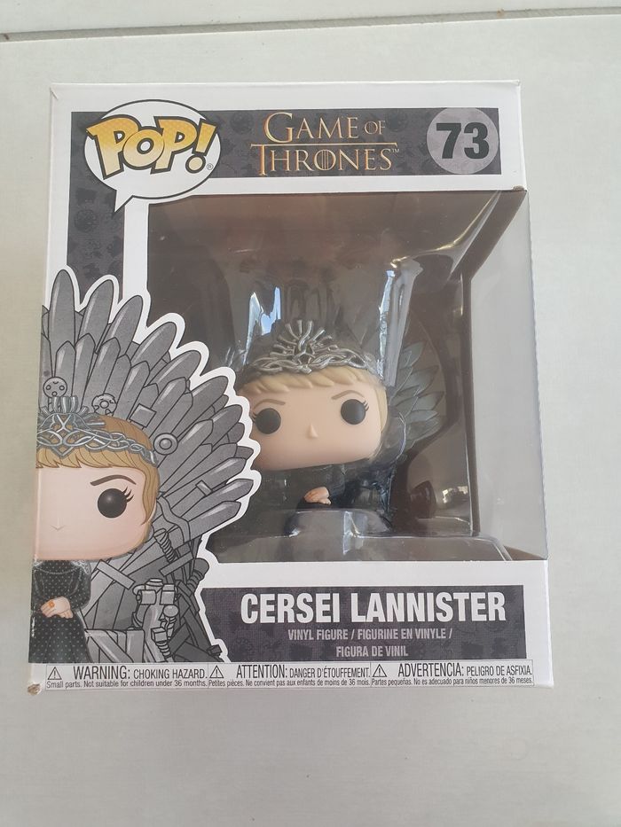 Pop Cercei Lannister sur le trône de fer