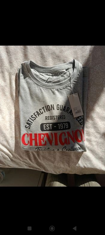 T-shirt manches longues  neuf