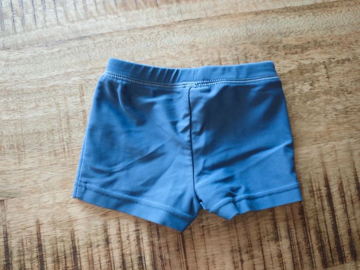 Boxer / caleçon / maillot de bain 12 mois - photo numéro 2