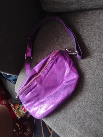 sacoche pailletée violette