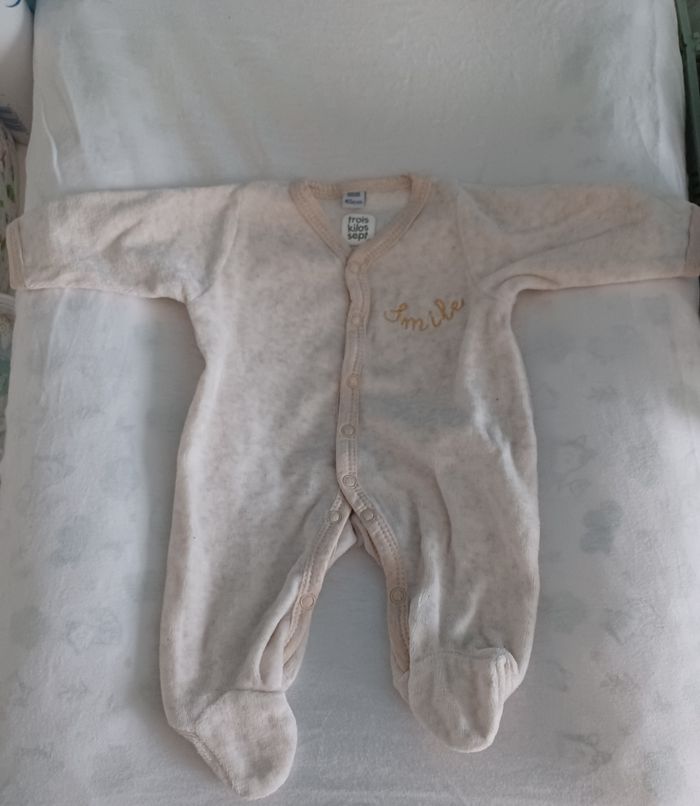 Lot 3 pyjamas