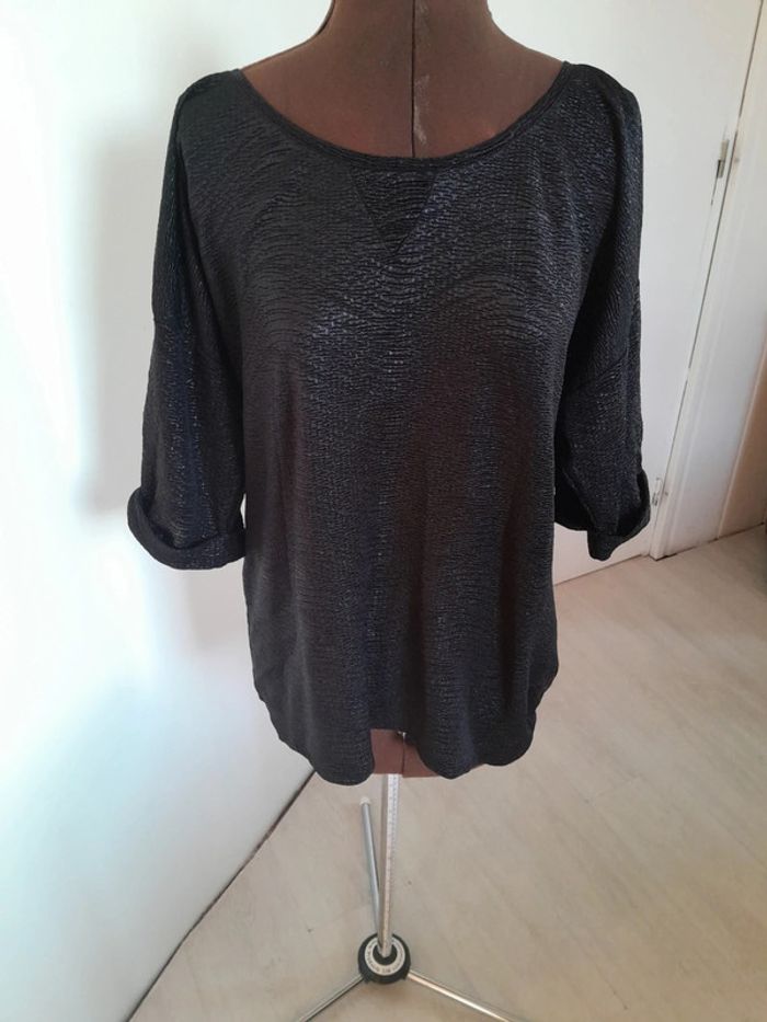 Joli haut effet blousant et crocodile zara